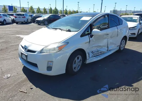 2011 Toyota Prius Three from USA, damaged, VIN JTDKN3DU5B0248823